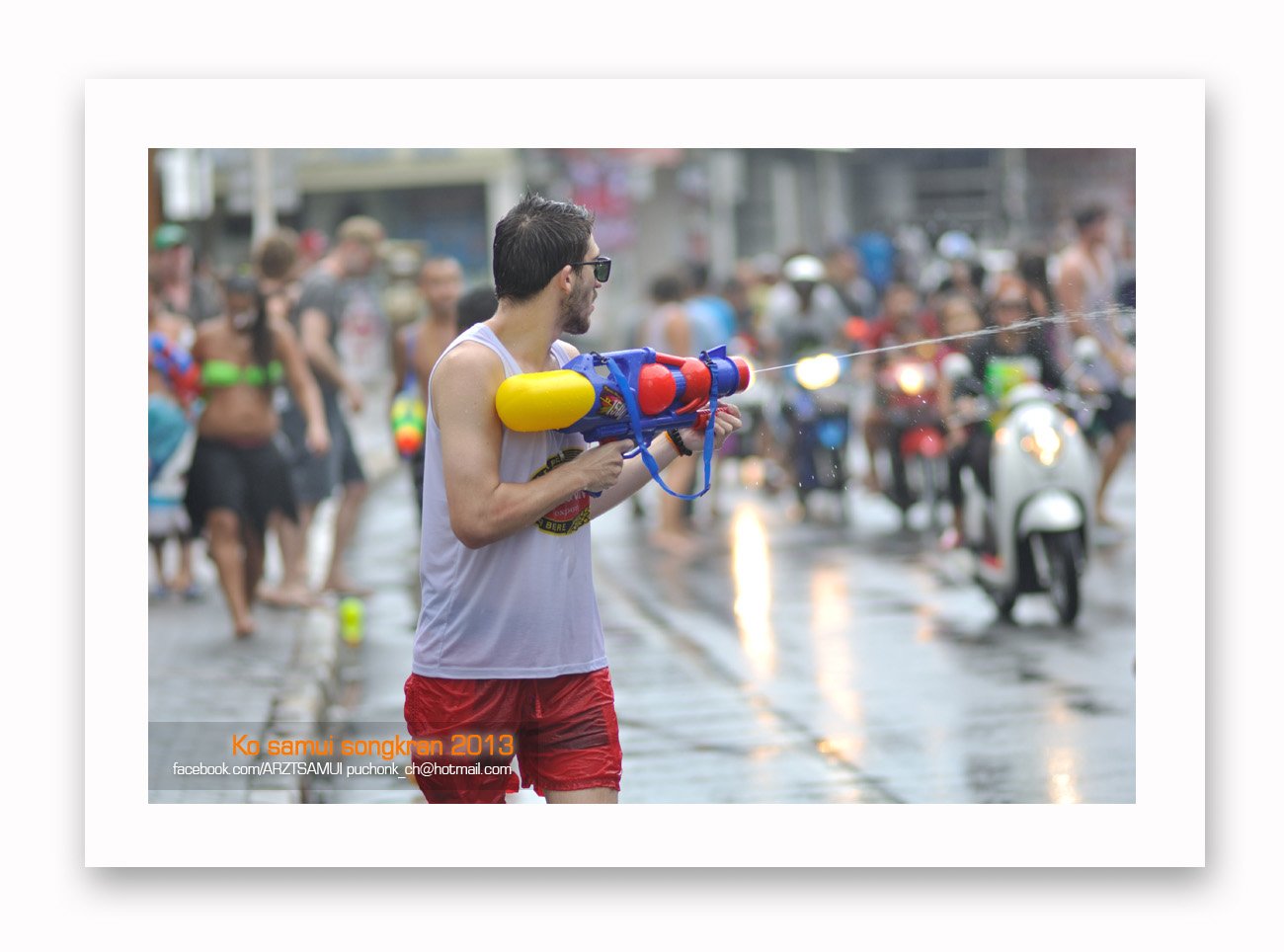 Photo :  , 1300x964 pixel 197,975 bytes